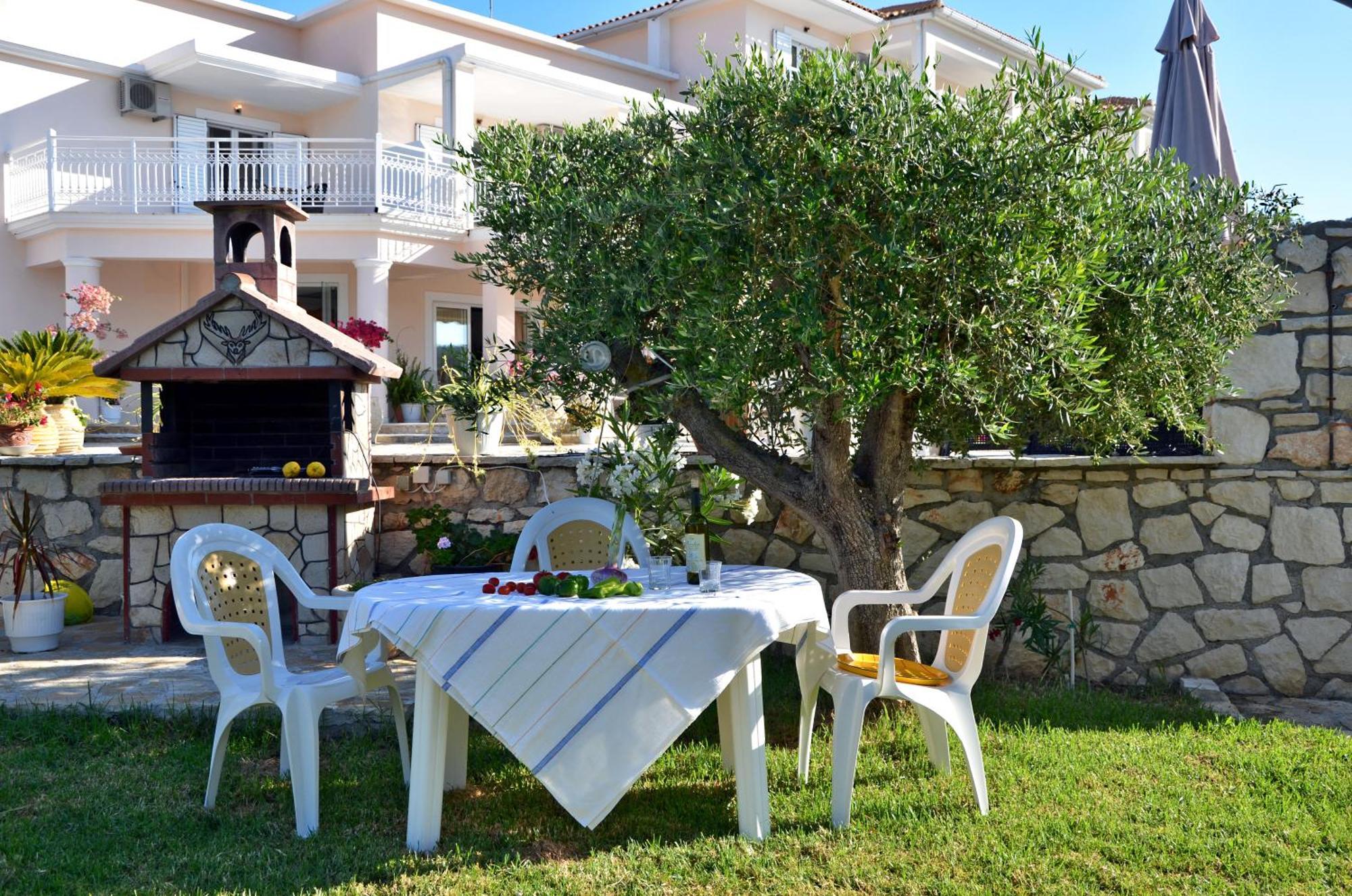 Elea Hotel Apartments And Villas Аргаси Екстериор снимка